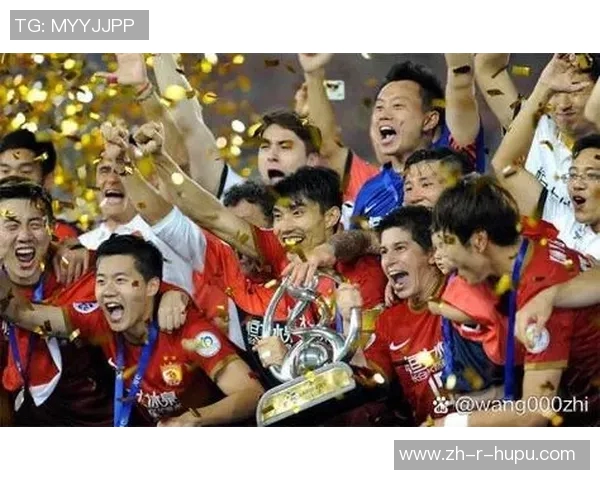 从贫民窟到绿茵场的传奇崛起 足球球星的奋斗故事